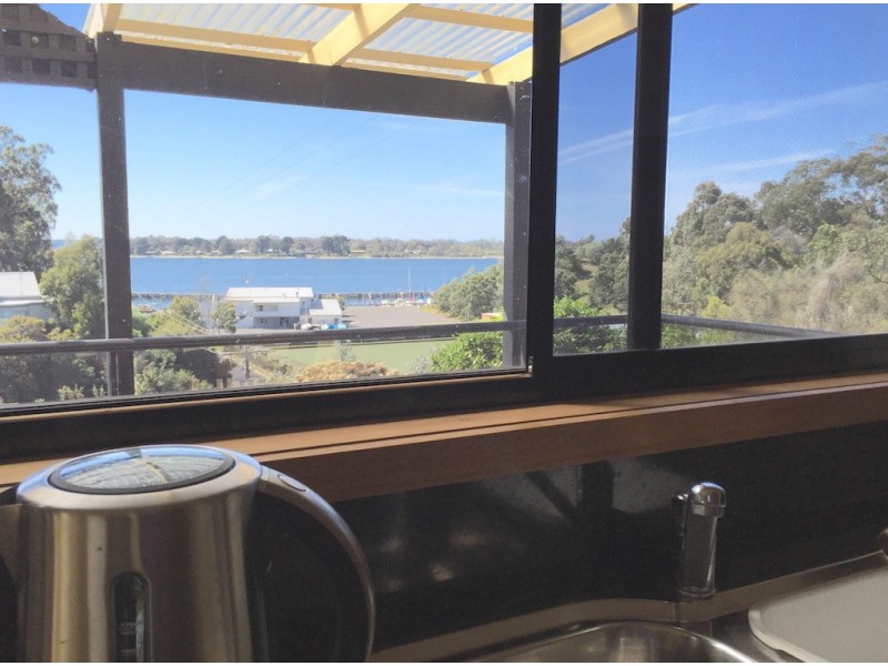 12 Wood Street, Metung VIC 3904