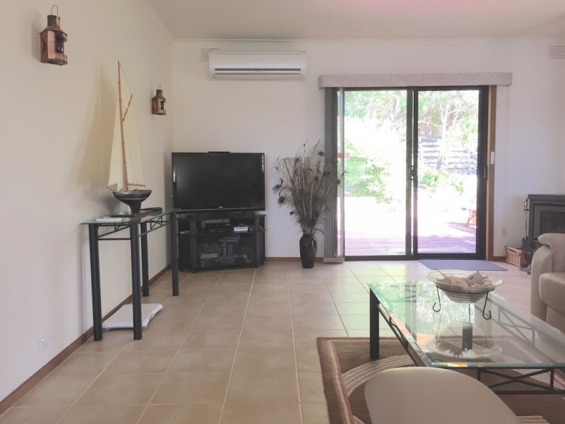 12 Wood Street, Metung VIC 3904