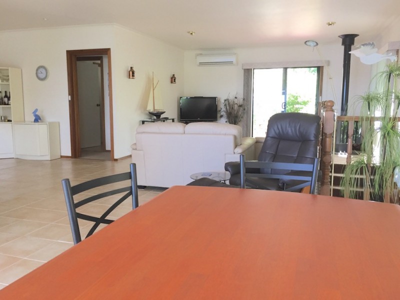 12 Wood Street, Metung VIC 3904