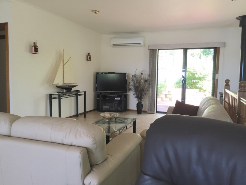 12 Wood Street, Metung VIC 3904