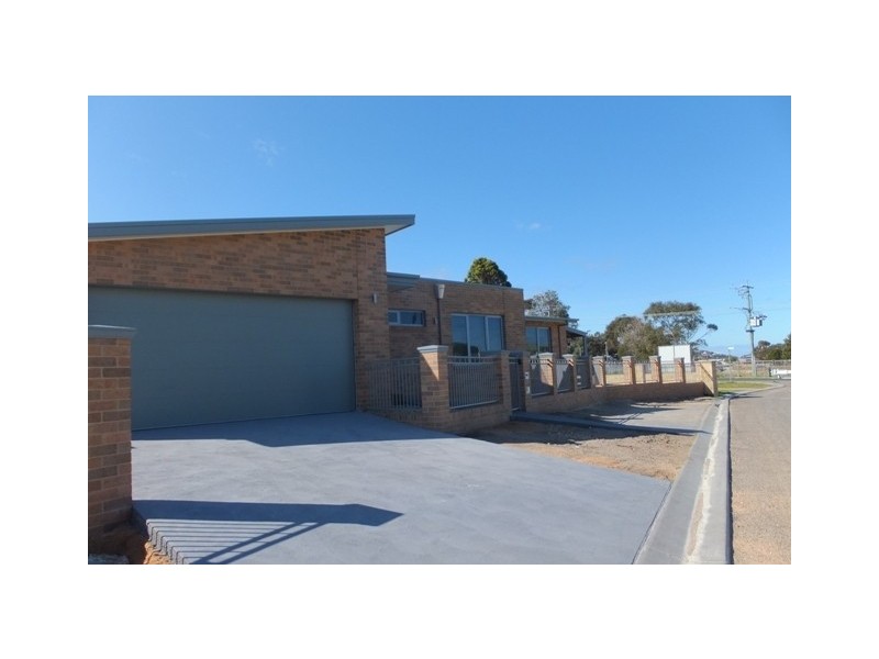 2 Penang Boardwalk, Lakes Entrance VIC 3909