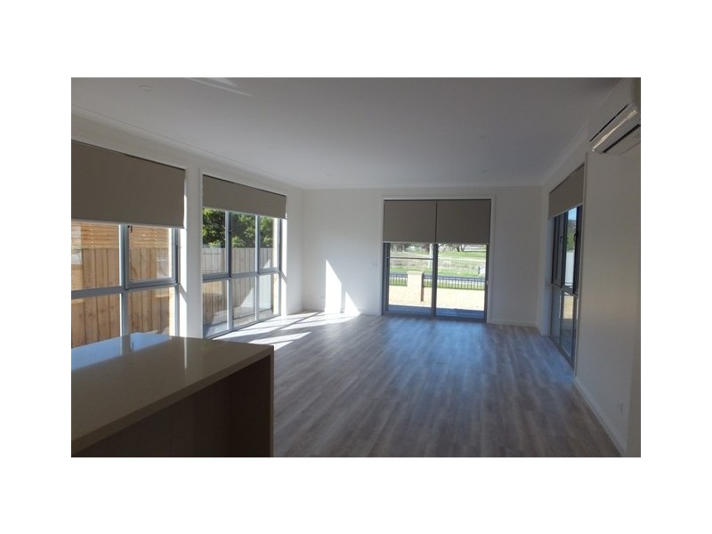2 Penang Boardwalk, Lakes Entrance VIC 3909