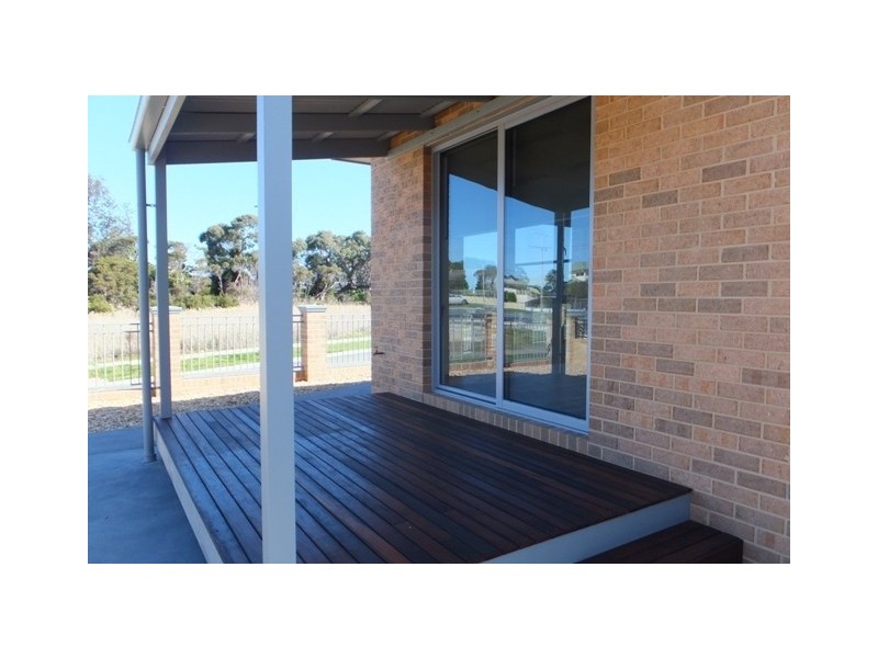 2 Penang Boardwalk, Lakes Entrance VIC 3909