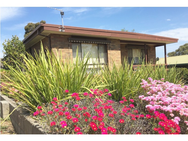 27 Mairburn Road, Metung VIC 3904