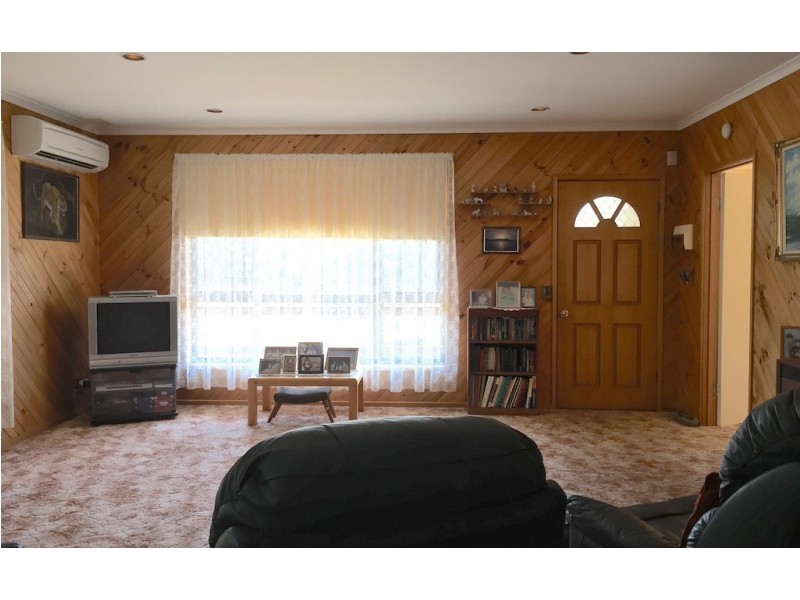 27 Mairburn Road, Metung VIC 3904