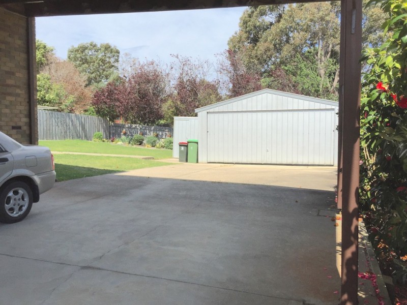 27 Mairburn Road, Metung VIC 3904