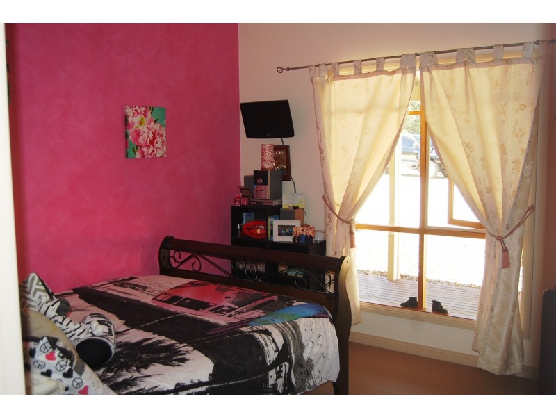 175 Ostlers Road, Lakes Entrance VIC 3909