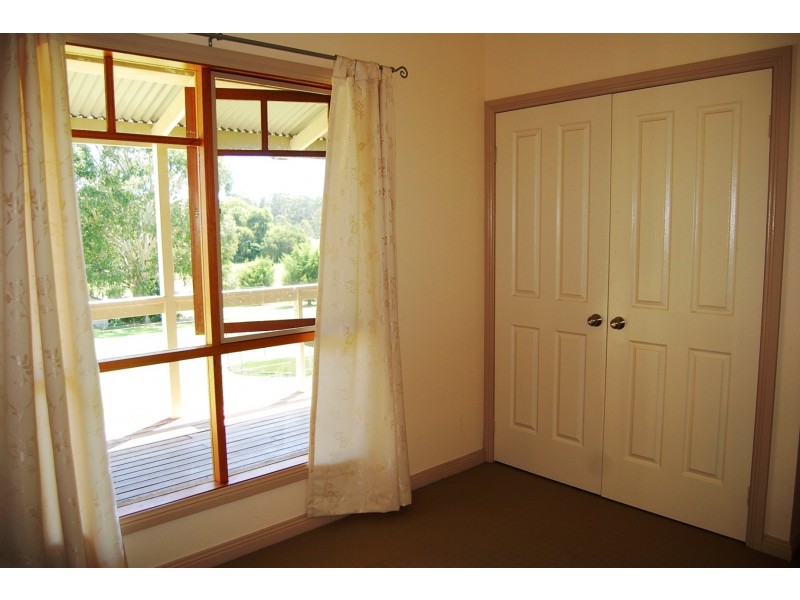 175 Ostlers Road, Lakes Entrance VIC 3909