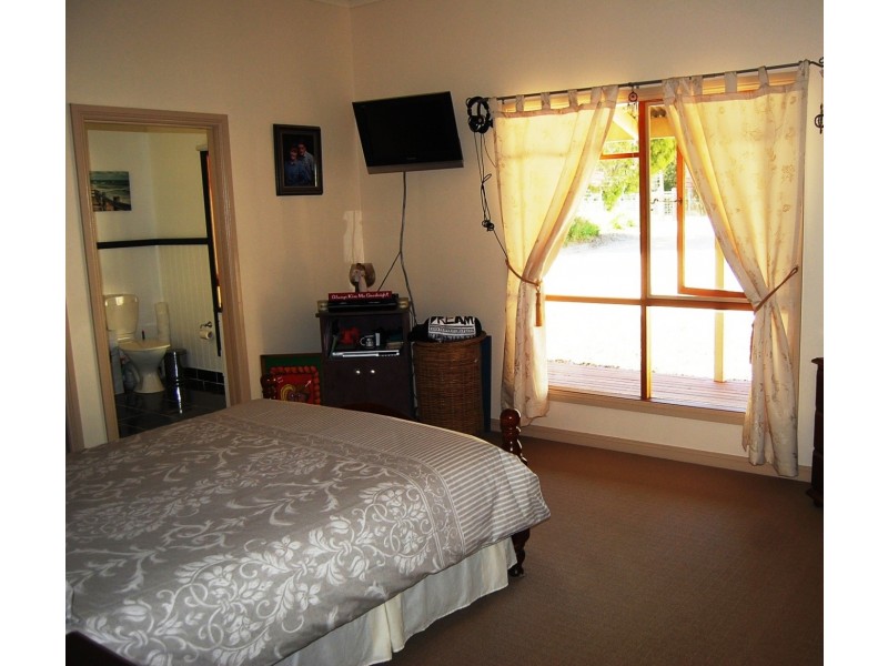 175 Ostlers Road, Lakes Entrance VIC 3909