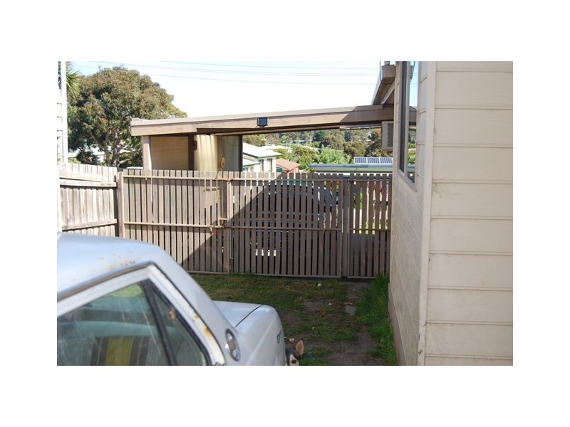 31 West Crescent, Lakes Entrance VIC 3909