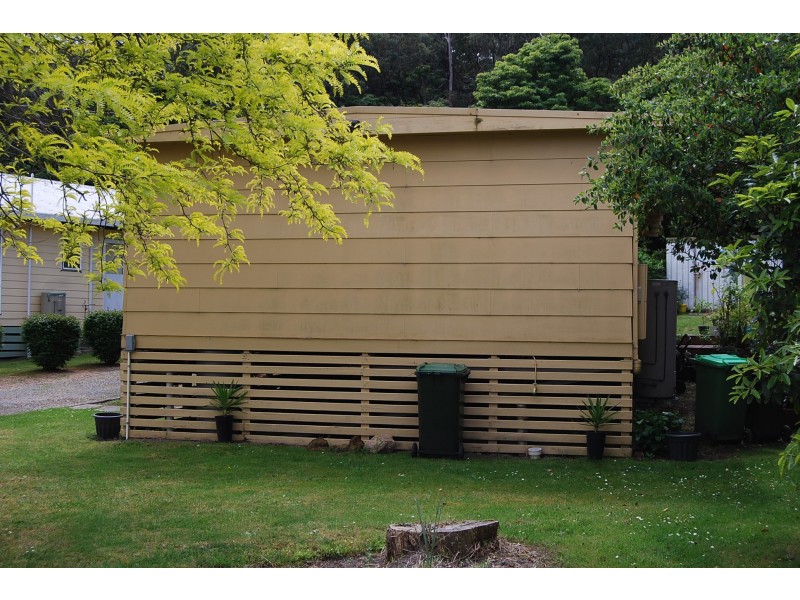 55 ROBIN STREET, Lakes Entrance VIC 3909