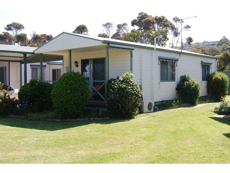 5 / 86 Golf Links, Lakes Entrance VIC 3909