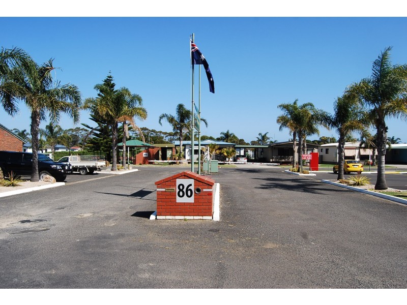 5 / 86 Golf Links, Lakes Entrance VIC 3909