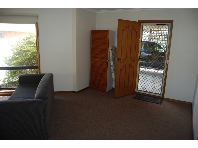 Unit 1 / 50 Myer Street, Lakes Entrance VIC 3909