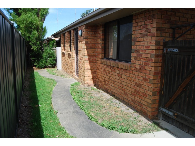 Unit 1 / 50 Myer Street, Lakes Entrance VIC 3909