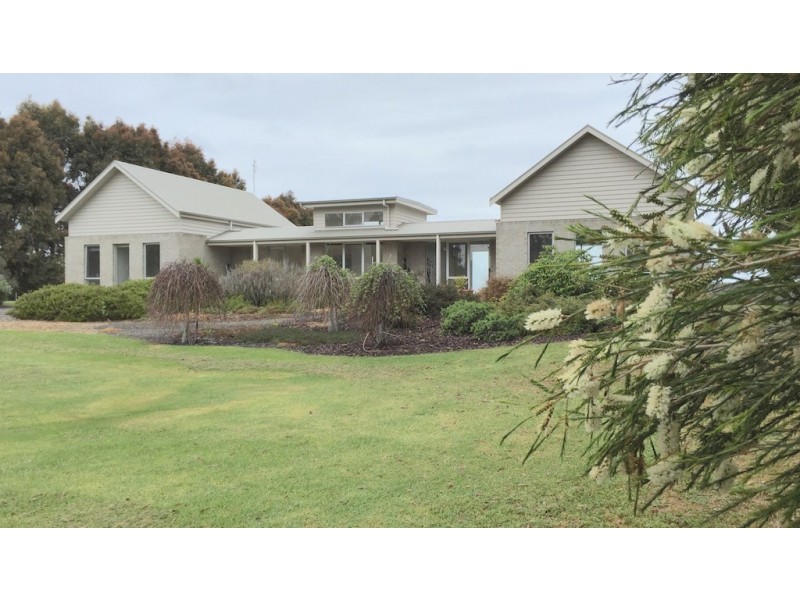 759 Nungurner Road, Metung VIC 3904