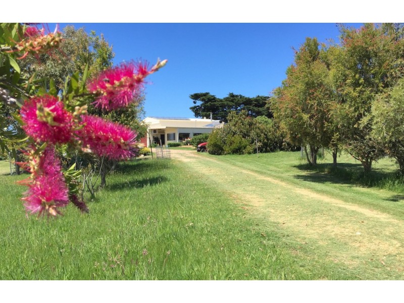 110 Normans Road, Metung VIC 3904