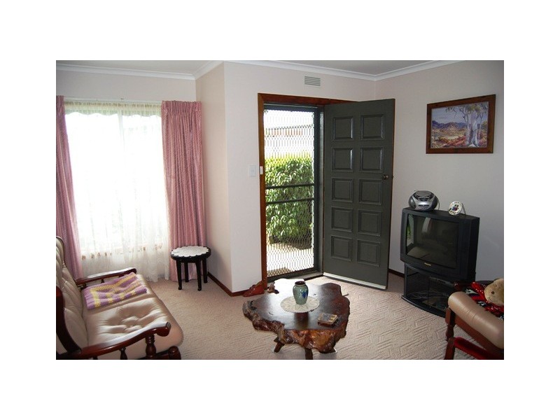 15 Ferndale Parade, Lakes Entrance VIC 3909