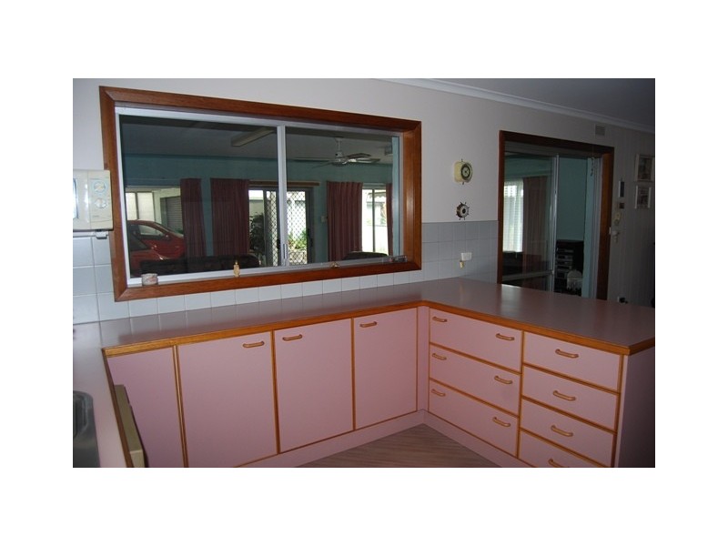 15 Ferndale Parade, Lakes Entrance VIC 3909