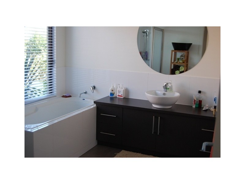 47 Country Club Drive, Lakes Entrance VIC 3909