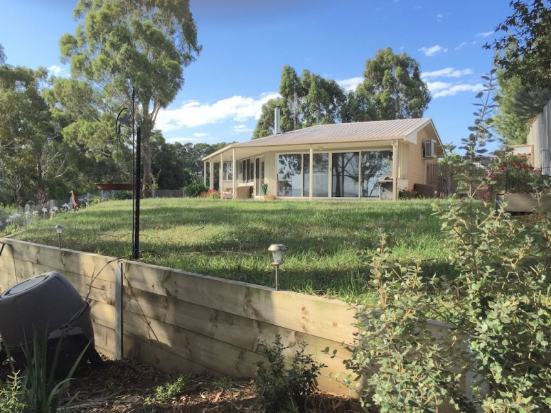 38 Beach Road, Metung VIC 3904