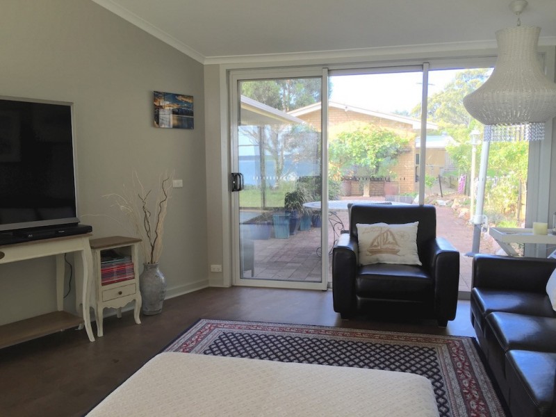 38 Beach Road, Metung VIC 3904