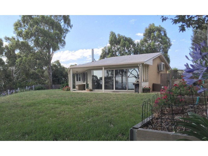 38 Beach Road, Metung VIC 3904