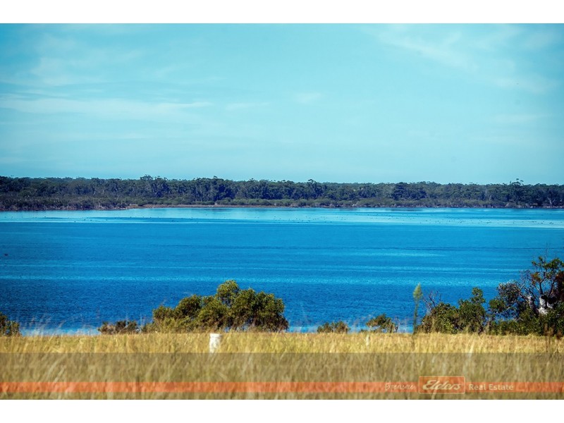 30 Plateau Avenue, Metung VIC 3904