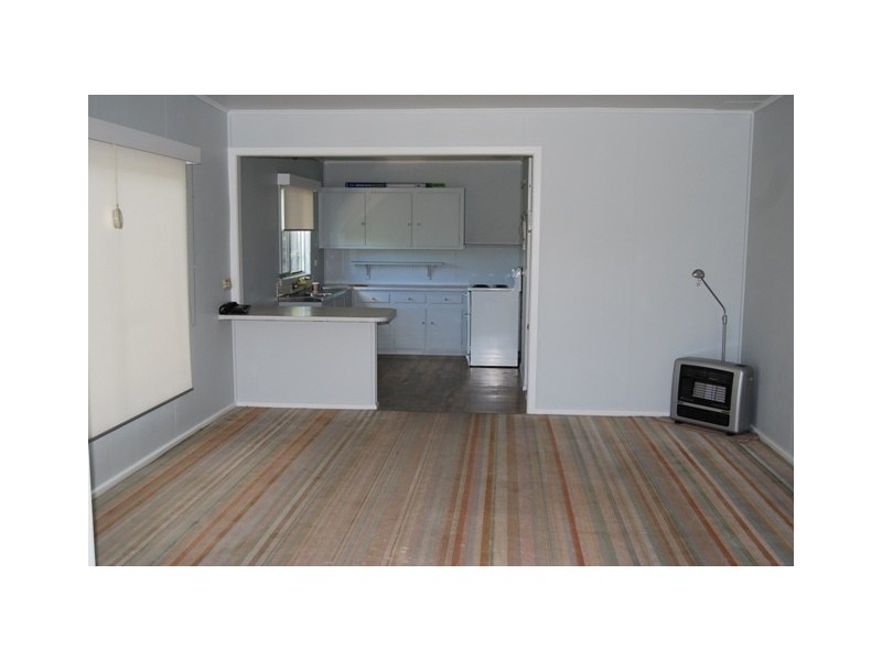 8 Dargo Street, Lakes Entrance VIC 3909