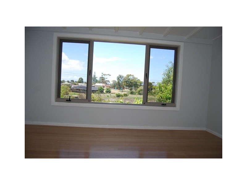 8 Dargo Street, Lakes Entrance VIC 3909