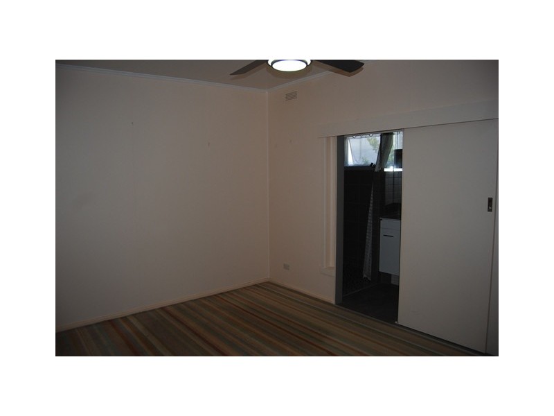 8 Dargo Street, Lakes Entrance VIC 3909