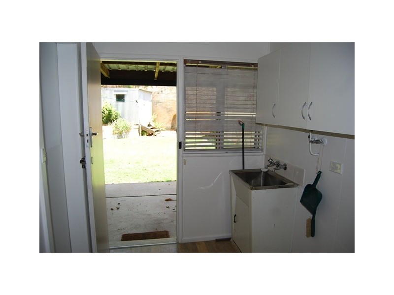 8 Dargo Street, Lakes Entrance VIC 3909