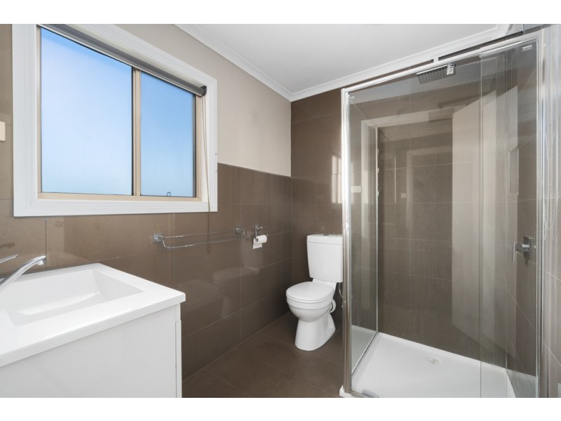 43 Capes Road, Lakes Entrance VIC 3909