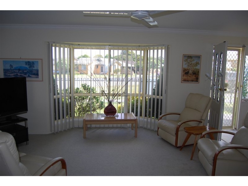 1/16-20 Roadknight Street, Lakes Entrance VIC 3909