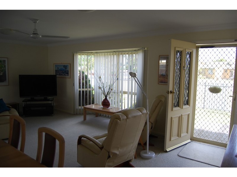 1/16-20 Roadknight Street, Lakes Entrance VIC 3909