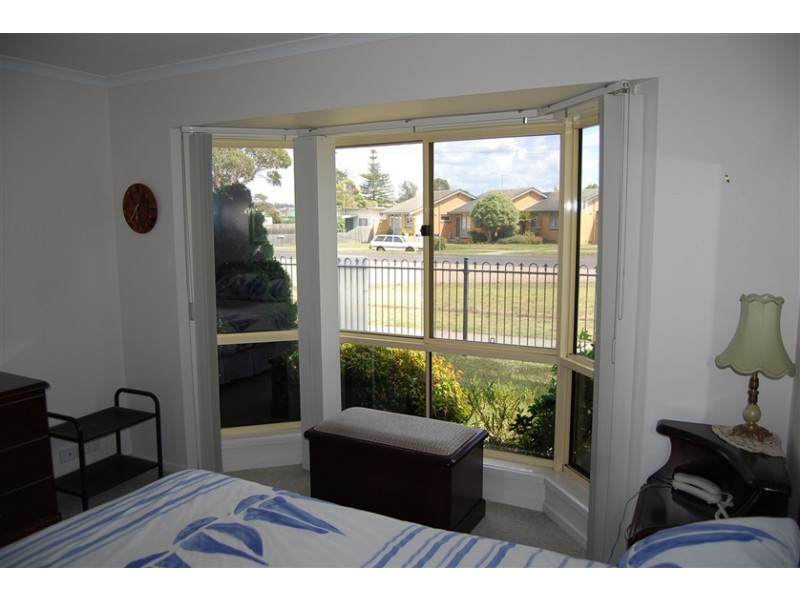 1/16-20 Roadknight Street, Lakes Entrance VIC 3909