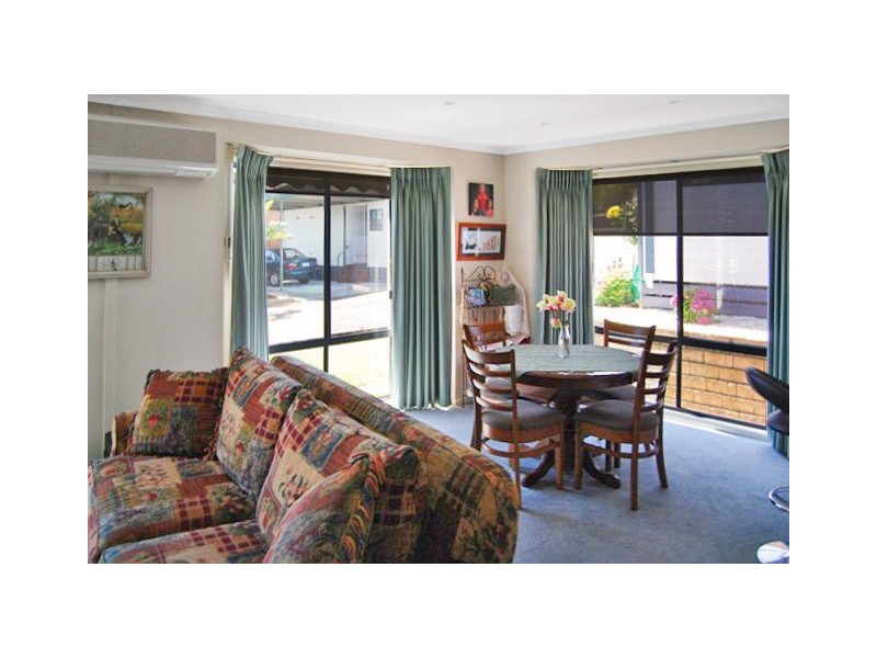 31 / 86 Golf Links Road, Lakes Entrance VIC 3909