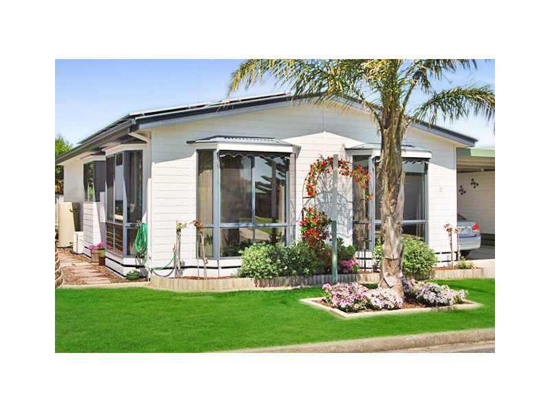 31 / 86 Golf Links Road, Lakes Entrance VIC 3909