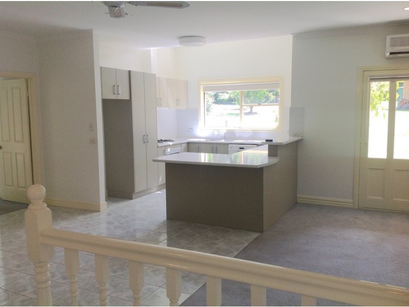 4 Fell Place, Metung VIC 3904