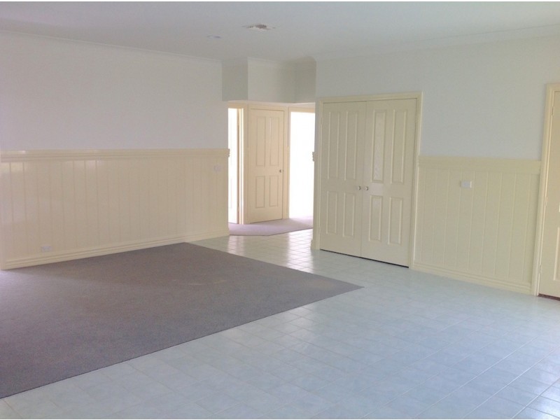 4 Fell Place, Metung VIC 3904