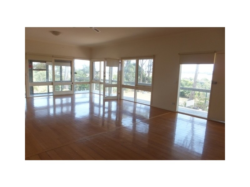 22 Northrope Road, Lakes Entrance VIC 3909