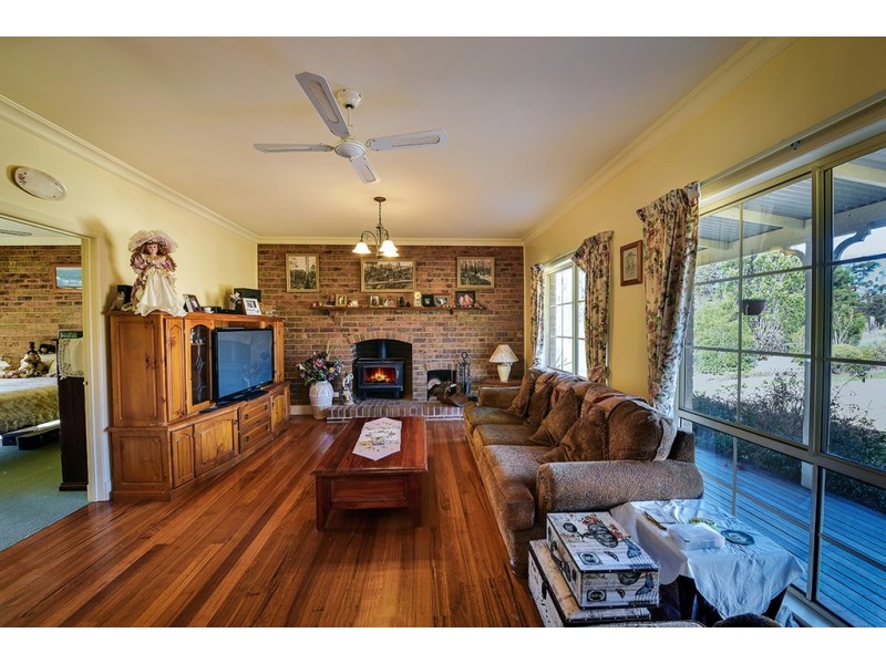 24 Tranquil Court, Lakes Entrance VIC 3909