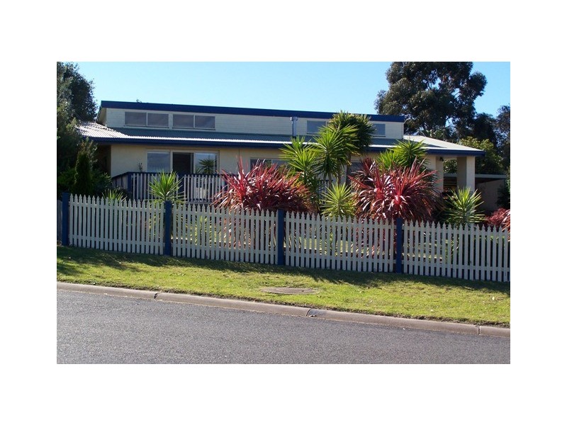 40 Nautilus Way, Lakes Entrance VIC 3909