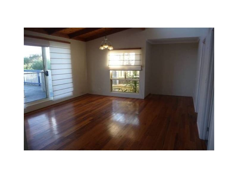 40 Nautilus Way, Lakes Entrance VIC 3909