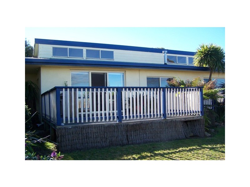 40 Nautilus Way, Lakes Entrance VIC 3909