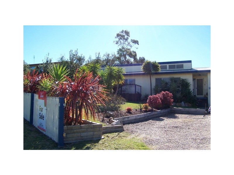 40 Nautilus Way, Lakes Entrance VIC 3909