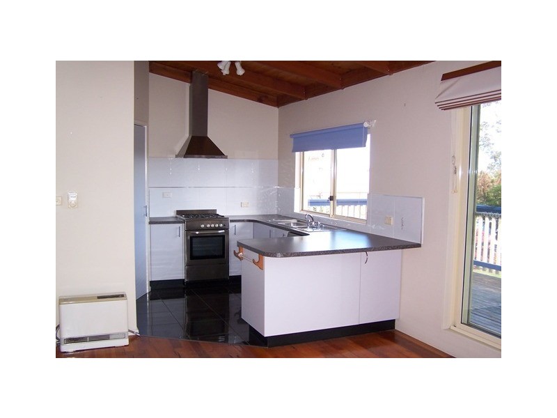 40 Nautilus Way, Lakes Entrance VIC 3909