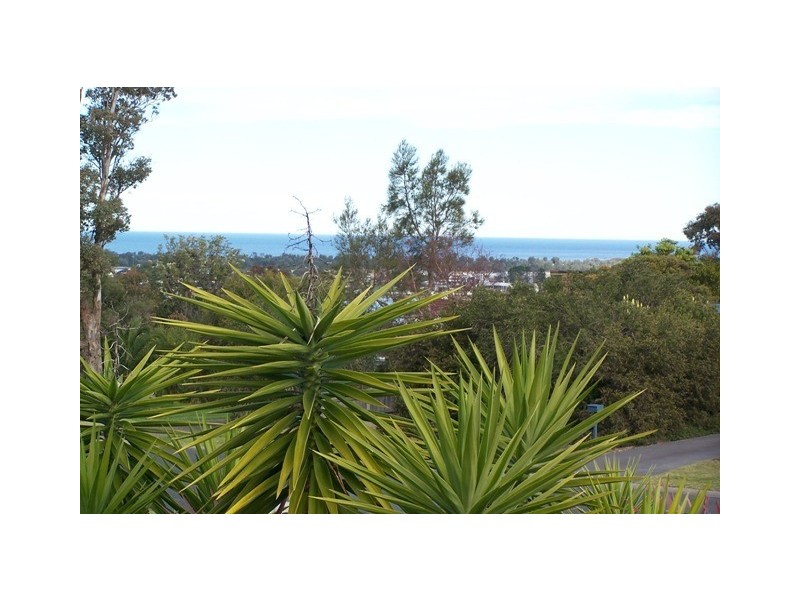 40 Nautilus Way, Lakes Entrance VIC 3909