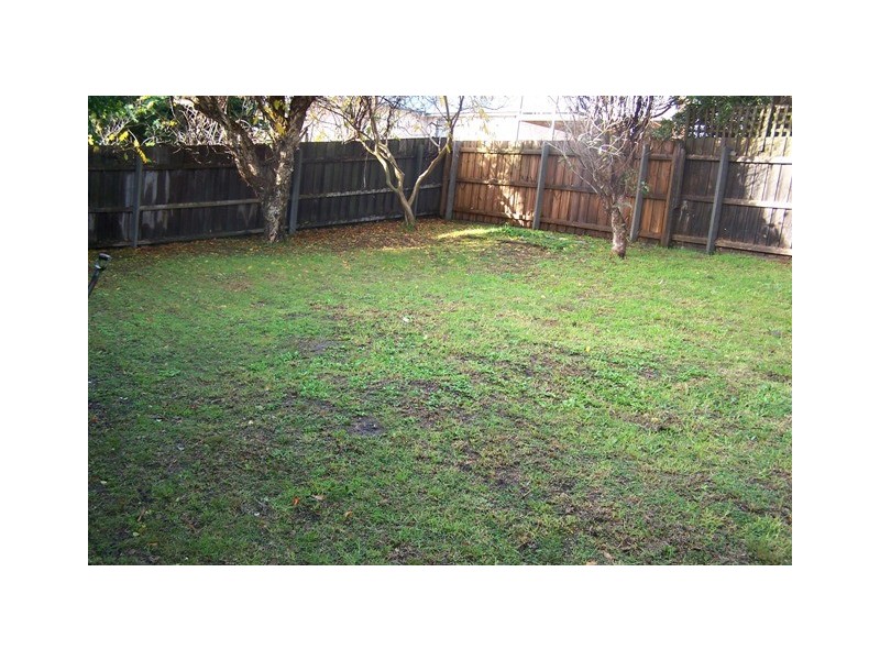 16 Nautilus way, Lakes Entrance VIC 3909