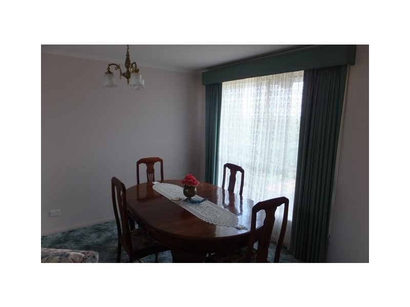 10 Periwinkle Drive, Lakes Entrance VIC 3909